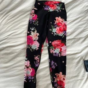 Peloton leggings size medium